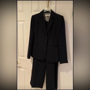 Tahari 8P Black Suit - women 2 piece suit